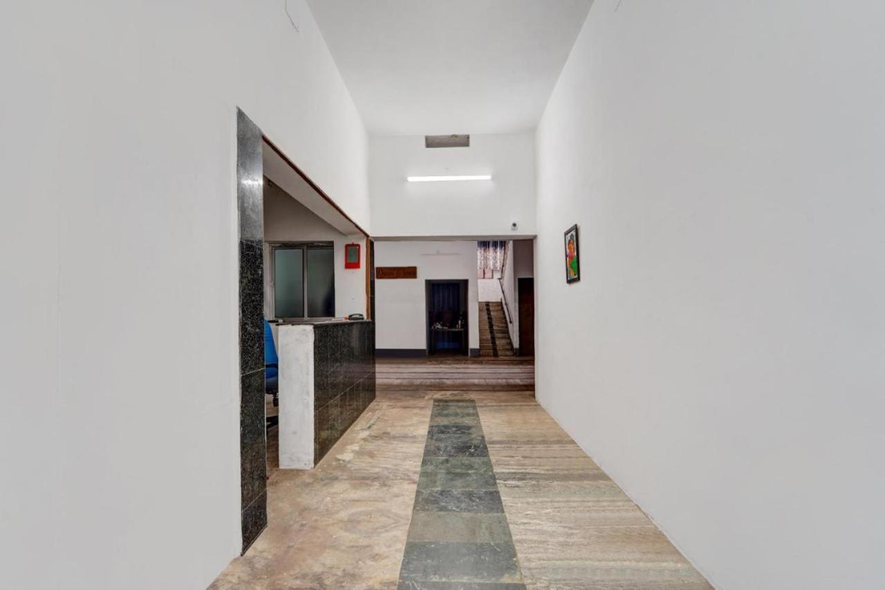 Queen D Tower - By Grands Inn Hospitality Tallākulam 외부 사진